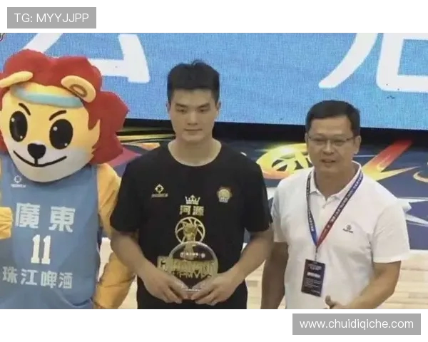 黎伊扬与福建男篮续约成功 打破连续三年离队流言重回稳定合作