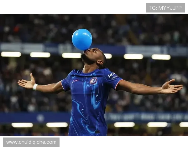 切尔西战胜热刺收获胜利 阿森纳延续连胜势头稳居榜首